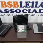 LOTE 108 - 03 NOTEBOOKS DE MARCA E MODELOS DIVERSOS PARA RETIRADA DE PEÇAS. (NO ESTADO) ATENÇÃO! FAZER A VISITAÇÃO ANTES DE ARREMATAR, NÃO SABEMOS SE FUNCIONA. LEILÃO NÃO TEM GARANTIA E NEM DEVOLUÇÃO, SUJEITO A POSSÍVEIS AVARIAS VISÍVEIS/OCULTAS E/OU AUSÊNCIA DE COMPONENTES.