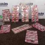 LOTE 012 - 01 LOTE COM VÁRIOS BATENTES E FECHOS DE EMBUTIR PARA PORTAS. (NO ESTADO) ATENÇÃO! FAZER A VISITAÇÃO ANTES DE ARREMATAR, NÃO SABEMOS SE FUNCIONA, LEILÃO NÃO TEM GARANTIA E NEM DEVOLUÇÃO, SUJEITO A POSSÍVEIS AVARIAS VISÍVEIS/OCULTAS E/OU AUSÊNCIA DE COMPONENTES.