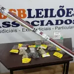 LOTE 067 - 03 VARÕES PARA CORTINA E VÁRIOS ACESSÓRIOS. (NO ESTADO) ATENÇÃO! FAZER A VISITAÇÃO ANTES DE ARREMATAR, NÃO SABEMOS SE FUNCIONA, LEILÃO NÃO TEM GARANTIA E NEM DEVOLUÇÃO, SUJEITO A POSSÍVEIS AVARIAS VISÍVEIS/OCULTAS E/OU AUSÊNCIA DE COMPONENTES.