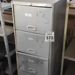 LOTE 373 - 01 ARQUIVO DE AÇO COM 04 GAVETAS. (NO ESTADO) ATENÇÃO! FAZER A VISITAÇÃO ANTES DE ARREMATAR, NÃO SABEMOS SE FUNCIONA, LEILÃO NÃO TEM GARANTIA E NEM DEVOLUÇÃO, SUJEITO A POSSÍVEIS AVARIAS VISÍVEIS/OCULTAS E/OU AUSÊNCIA DE COMPONENTES.