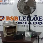 LOTE 069 - 01 VENTILADOR, 01 BEBEDOURO DE PAREDE E 01 ESTABILIZADOR. (NO ESTADO) ATENÇÃO! FAZER A VISITAÇÃO ANTES DE ARREMATAR, NÃO SABEMOS SE FUNCIONA, LEILÃO NÃO TEM GARANTIA E NEM DEVOLUÇÃO, SUJEITO A POSSÍVEIS AVARIAS VISÍVEIS/OCULTAS E/OU AUSÊNCIA DE COMPONENTES.