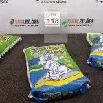 LOTE 118 - 03 PACOTES DE GRANULADOS SANITÁRIO COM 4KG CADA. (NO ESTADO) ATENÇÃO! FAZER A VISITAÇÃO ANTES DE ARREMATAR, NÃO SABEMOS SE FUNCIONA, LEILÃO NÃO TEM GARANTIA E NEM DEVOLUÇÃO, SUJEITO A POSSÍVEIS AVARIAS VISÍVEIS/OCULTAS E/OU AUSÊNCIA DE COMPONENTES.