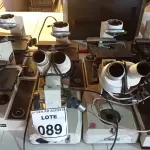 LOTE 089 - 09 MICROSCÓPIOS PARA RETIRADA DE PEÇAS. (NO ESTADO) ATENÇÃO! FAZER A VISITAÇÃO ANTES DE ARREMATAR, NÃO SABEMOS SE FUNCIONA, LEILÃO NÃO TEM GARANTIA E NEM DEVOLUÇÃO, SUJEITO A POSSÍVEIS AVARIAS VISÍVEIS/OCULTAS E/OU AUSÊNCIA DE COMPONENTES.