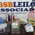 LOTE 078 - 02 FERROS DE PASSAR, 02 BALANÇAS CORPORAIS, GRANDE QUANTIDADE DE LACRES, 01 MOTOR DE NEBULIZADOR, 01 RAQUETE ELÉTRICA, 01 CALCULADORA COMERCIAL E 01 CAIXA DE CD-RW. (NO ESTADO) ATENÇÃO! FAZER A VISITAÇÃO ANTES DE ARREMATAR, NÃO SABEMOS SE FUNCIONA, LEILÃO NÃO TEM GARANTIA E NEM DEVOLUÇÃO, SUJEITO A POSSÍVEIS AVARIAS VISÍVEIS/OCULTAS E/OU AUSÊNCIA DE COMPONENTES.