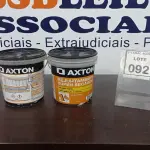LOTE 092 - 02 GALÕES DE REJUNTAMENTO 4KG CADA NAS CORES CARVALHO E CINZA PLATINO MARCA AXTON. (NO ESTADO) ATENÇÃO! FAZER A VISITAÇÃO ANTES DE ARREMATAR, NÃO SABEMOS SE FUNCIONA, LEILÃO NÃO TEM GARANTIA E NEM DEVOLUÇÃO, SUJEITO A POSSÍVEIS AVARIAS VISÍVEIS/OCULTAS E/OU AUSÊNCIA DE COMPONENTES.