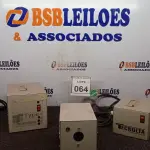 LOTE 064 - 03 TRANSFORMADORES MARCAS E MODELOS DIVERSOS. (NO ESTADO) ATENÇÃO! FAZER A VISITAÇÃO ANTES DE ARREMATAR, NÃO SABEMOS SE FUNCIONA, LEILÃO NÃO TEM GARANTIA E NEM DEVOLUÇÃO, SUJEITO A POSSÍVEIS AVARIAS VISÍVEIS/OCULTAS E/OU AUSÊNCIA DE COMPONENTES.
