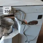 LOTE 356 - 01 BATEDEIRA INDUSTRIAL BT 200 MONTE CASTELO. (NO ESTADO) ATENÇÃO! FAZER A VISITAÇÃO ANTES DE ARREMATAR, NÃO SABEMOS SE FUNCIONA, LEILÃO NÃO TEM GARANTIA E NEM DEVOLUÇÃO, SUJEITO A POSSÍVEIS AVARIAS VISÍVEIS/OCULTAS E/OU AUSÊNCIA DE COMPONENTES.