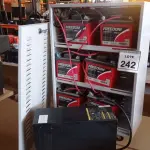 LOTE 242 - 01 NOBREAK MARCA LACERDA E UM BANCO DE BATERIAS COM 06 BATERIAS. (NO ESTADO) ATENÇÃO! FAZER A VISITAÇÃO ANTES DE ARREMATAR, NÃO SABEMOS SE FUNCIONA, LEILÃO NÃO TEM GARANTIA E NEM DEVOLUÇÃO, SUJEITO A POSSÍVEIS AVARIAS VISÍVEIS/OCULTAS E/OU AUSÊNCIA DE COMPONENTES.