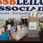 LOTE 091 - 01 LOTE COM GRANDE QUANTIDADE DE GRAMPOS DE PAPEIS E MATÉRIAS DIVERSOS PARA ESCRITÓRIO. (NO ESTADO) ATENÇÃO! FAZER A VISITAÇÃO ANTES DE ARREMATAR, NÃO SABEMOS SE FUNCIONA, LEILÃO NÃO TEM GARANTIA E NEM DEVOLUÇÃO, SUJEITO A POSSÍVEIS AVARIAS VISÍVEIS/OCULTAS E/OU AUSÊNCIA DE COMPONENTES.