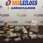 LOTE 017 - 01 LOTE COM CONEXÕES HIDRÁULICAS DIVERSAS DE METAL E ACESSÓRIOS DOMÉSTICOS DIVERSOS. (NO ESTADO) ATENÇÃO! FAZER A VISITAÇÃO ANTES DE ARREMATAR, NÃO SABEMOS SE FUNCIONA, LEILÃO NÃO TEM GARANTIA E NEM DEVOLUÇÃO, SUJEITO A POSSÍVEIS AVARIAS VISÍVEIS/OCULTAS E/OU AUSÊNCIA DE COMPONENTES.