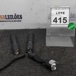 LOTE 415 - 03 LANTERNAS. (NO ESTADO) ATENÇÃO! FAZER A VISITAÇÃO ANTES DE ARREMATAR, NÃO SABEMOS SE FUNCIONA, LEILÃO NÃO TEM GARANTIA E NEM DEVOLUÇÃO, SUJEITO A POSSÍVEIS AVARIAS VISÍVEIS/OCULTAS E/OU AUSÊNCIA DE COMPONENTES.