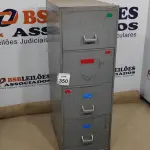 LOTE 350 - 01 ARQUIVO DE AÇO COM 04 GAVETAS. (NO ESTADO) ATENÇÃO! FAZER A VISITAÇÃO ANTES DE ARREMATAR, NÃO SABEMOS SE FUNCIONA, LEILÃO NÃO TEM GARANTIA E NEM DEVOLUÇÃO, SUJEITO A POSSÍVEIS AVARIAS VISÍVEIS/OCULTAS E/OU AUSÊNCIA DE COMPONENTES.