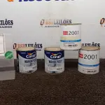 LOTE 061 - 03 CATALIZADORES PARA ESMALTE SINTÉTICO DE 640ML MARCA CORAL, 01 ADESIVO PARA LAMINAÇÃO 900ML E 01 BATIDA DE PEDRA BRANCO 900ML MARCA 2001. (NO ESTADO) ATENÇÃO! FAZER A VISITAÇÃO ANTES DE ARREMATAR, NÃO SABEMOS SE FUNCIONA, LEILÃO NÃO TEM GARANTIA E NEM DEVOLUÇÃO, SUJEITO A POSSÍVEIS AVARIAS VISÍVEIS/OCULTAS E/OU AUSÊNCIA DE COMPONENTES.