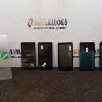 LOTE 029 - 05 CELULARES MARCA POSITIVO. (NO ESTADO) ATENÇÃO! FAZER A VISITAÇÃO ANTES DE ARREMATAR, NÃO SABEMOS SE FUNCIONA, LEILÃO NÃO TEM GARANTIA E NEM DEVOLUÇÃO, SUJEITO A POSSÍVEIS AVARIAS VISÍVEIS/OCULTAS E/OU AUSÊNCIA DE COMPONENTES.
