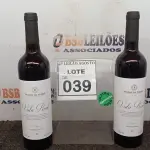 LOTE 039 - 02 GARRAFAS DE VINHO TINTO VALA REAL PORTUGUÊS SAFRA 2019 750ML. (NO ESTADO) ATENÇÃO! FAZER A VISITAÇÃO ANTES DE ARREMATAR, NÃO SABEMOS SE FUNCIONA, LEILÃO NÃO TEM GARANTIA E NEM DEVOLUÇÃO, SUJEITO A POSSÍVEIS AVARIAS VISÍVEIS/OCULTAS E/OU AUSÊNCIA DE COMPONENTES.