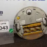 LOTE 043 - 01 ASPIRADOR ROBÔ POLISHOP. (NO ESTADO) ATENÇÃO! FAZER A VISITAÇÃO ANTES DE ARREMATAR, NÃO SABEMOS SE FUNCIONA, LEILÃO NÃO TEM GARANTIA E NEM DEVOLUÇÃO, SUJEITO A POSSÍVEIS AVARIAS VISÍVEIS/OCULTAS E/OU AUSÊNCIA DE COMPONENTES.