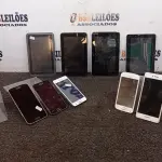 LOTE 005 - 04 TABLETS E 05 CELULARES DE MARCAS E MODELOS DIVERSOS PARA RETIRADA DE PEÇAS. (NO ESTADO) ATENÇÃO! FAZER A VISITAÇÃO ANTES DE ARREMATAR, NÃO SABEMOS SE FUNCIONA, LEILÃO NÃO TEM GARANTIA E NEM DEVOLUÇÃO, SUJEITO A POSSÍVEIS AVARIAS VISÍVEIS/OCULTAS E/OU AUSÊNCIA DE COMPONENTES.