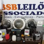 LOTE 080 - 01 SWITCH MARCA CISCO, 04 CÂMERAS PARA RETIRADA DE PEÇAS, 01 CAIXA COM VÁRIAS CAIXINHAS DE SOM, 01 MICROFONE DE MESA, CABOS DE ROTEADORES E PERIFÉRICOS DIVERSOS. (NO ESTADO) ATENÇÃO! FAZER A VISITAÇÃO ANTES DE ARREMATAR, NÃO SABEMOS SE FUNCIONA, LEILÃO NÃO TEM GARANTIA E NEM DEVOLUÇÃO, SUJEITO A POSSÍVEIS AVARIAS VISÍVEIS/OCULTAS E/OU AUSÊNCIA DE COMPONENTES.