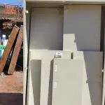 LOTE 450 - 01 ARMÁRIO DE FERRO DESMONTADO. (NO ESTADO) ATENÇÃO! FAZER A VISITAÇÃO ANTES DE ARREMATAR, NÃO SABEMOS SE FUNCIONA. LEILÃO NÃO TEM GARANTIA E NEM DEVOLUÇÃO, SUJEITO A POSSÍVEIS AVARIAS VISÍVEIS/OCULTAS E/OU AUSÊNCIA DE COMPONENTES.