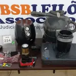 LOTE 224 - 01 IMPRESSORA MARCA HP, 01 ASPIRADOR DE PÓ, 01 MOTOR DE LIQUIDIFICADOR, 01 DETECTOR DE METAL E ELETRÔNICOS DIVERSOS. (NO ESTADO) ATENÇÃO! FAZER A VISITAÇÃO ANTES DE ARREMATAR, NÃO SABEMOS SE FUNCIONA. LEILÃO NÃO TEM GARANTIA E NEM DEVOLUÇÃO, SUJEITO A POSSÍVEIS AVARIAS VISÍVEIS/OCULTAS E/OU AUSÊNCIA DE COMPONENTES.