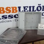 LOTE 304 - 01 CAIXA PLÁSTICA PARA UNIDADE DE MEDIÇÃO DE ÁGUA. (NO ESTADO) ATENÇÃO! FAZER A VISITAÇÃO ANTES DE ARREMATAR, NÃO SABEMOS SE FUNCIONA, LEILÃO NÃO TEM GARANTIA E NEM DEVOLUÇÃO, SUJEITO A POSSÍVEIS AVARIAS VISÍVEIS/OCULTAS E/OU AUSÊNCIA DE COMPONENTES.