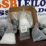 LOTE 151 - 01 LOTE COM GRANDE QUANTIDADE DE BUCHAS DE FIXAÇÃO E ISOLADORES TIPO ROLDANA. (NO ESTADO) ATENÇÃO! FAZER A VISITAÇÃO ANTES DE ARREMATAR, NÃO SABEMOS SE FUNCIONA, LEILÃO NÃO TEM GARANTIA E NEM DEVOLUÇÃO, SUJEITO A POSSÍVEIS AVARIAS VISÍVEIS/OCULTAS E/OU AUSÊNCIA DE COMPONENTES.