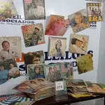 LOTE 206 - 01 LOTE COM GRANDE QUANTIDADE DE DISCOS DE VINIL. (NO ESTADO) ATENÇÃO! FAZER A VISITAÇÃO ANTES DE ARREMATAR, NÃO SABEMOS SE FUNCIONA. LEILÃO NÃO TEM GARANTIA E NEM DEVOLUÇÃO, SUJEITO A POSSÍVEIS AVARIAS VISÍVEIS/OCULTAS E/OU AUSÊNCIA DE COMPONENTES.