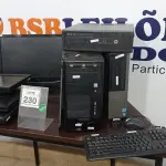 LOTE 230 - 04 MONITORES DE MARCAS E MODELOS DIVERSOS, 03 CPUS, 01 TECLADO E 01 MOUSE. (NO ESTADO) ATENÇÃO! FAZER A VISITAÇÃO ANTES DE ARREMATAR, NÃO SABEMOS SE FUNCIONA. LEILÃO NÃO TEM GARANTIA E NEM DEVOLUÇÃO, SUJEITO A POSSÍVEIS AVARIAS VISÍVEIS/OCULTAS E/OU AUSÊNCIA DE COMPONENTES.