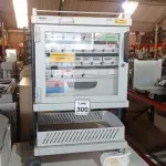 LOTE 300 - 01 CARRINHO DE MEDICAMENTOS. (NO ESTADO) ATENÇÃO! FAZER A VISITAÇÃO ANTES DE ARREMATAR, NÃO SABEMOS SE FUNCIONA. LEILÃO NÃO TEM GARANTIA E NEM DEVOLUÇÃO, SUJEITO A POSSÍVEIS AVARIAS VISÍVEIS/OCULTAS E/OU AUSÊNCIA DE COMPONENTES.