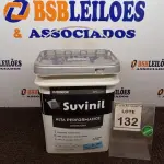 LOTE 132 - 01 BALDE DE TINTA SUVINIL INTERIORES FOSCOS 18L NA COR FOSCO BRANCO. VENCIMENTO 10/2027 (NOVO) (NO ESTADO) ATENÇÃO! FAZER A VISITAÇÃO ANTES DE ARREMATAR, NÃO SABEMOS SE FUNCIONA. LEILÃO NÃO TEM GARANTIA E NEM DEVOLUÇÃO, SUJEITO A POSSÍVEIS AVARIAS VISÍVEIS/OCULTAS E/OU AUSÊNCIA DE COMPONENTES.