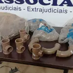 LOTE 152 - 01 LOTE COM GRANDE QUANTIDADE DE TÊ SOLDÁVEL DE MEDIDAS DIVERSAS E 01 LOTE COM VÁRIAS CURVAS SOLDÁVEIS 40MM. (NO ESTADO) ATENÇÃO! FAZER A VISITAÇÃO ANTES DE ARREMATAR, NÃO SABEMOS SE FUNCIONA. LEILÃO NÃO TEM GARANTIA E NEM DEVOLUÇÃO, SUJEITO A POSSÍVEIS AVARIAS VISÍVEIS/OCULTAS E/OU AUSÊNCIA DE COMPONENTES.