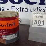 LOTE 301 - 01 LATA DE TINTA ESMALTE PARA MADEIRA E METAIS SUVINIL VERMELHO 3,6L. (NO ESTADO) ATENÇÃO! FAZER A VISITAÇÃO ANTES DE ARREMATAR, NÃO SABEMOS SE FUNCIONA. LEILÃO NÃO TEM GARANTIA E NEM DEVOLUÇÃO, SUJEITO A POSSÍVEIS AVARIAS VISÍVEIS/OCULTAS E/OU AUSÊNCIA DE COMPONENTES.