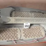 LOTE 262 - 03 LUMINÁRIAS LED. (NO ESTADO) ATENÇÃO! FAZER A VISITAÇÃO ANTES DE ARREMATAR, NÃO SABEMOS SE FUNCIONA. LEILÃO NÃO TEM GARANTIA E NEM DEVOLUÇÃO, SUJEITO A POSSÍVEIS AVARIAS VISÍVEIS/OCULTAS E/OU AUSÊNCIA DE COMPONENTES.