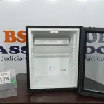 LOTE 176 - 01 ADEGA 40L 220V. (NO ESTADO) ATENÇÃO! FAZER A VISITAÇÃO ANTES DE ARREMATAR, NÃO SABEMOS SE FUNCIONA. LEILÃO NÃO TEM GARANTIA E NEM DEVOLUÇÃO, SUJEITO A POSSÍVEIS AVARIAS VISÍVEIS/OCULTAS E/OU AUSÊNCIA DE COMPONENTES.