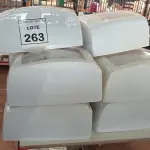 LOTE 263 - 10 DISPENSES DE PAPEL. (NO ESTADO) ATENÇÃO! FAZER A VISITAÇÃO ANTES DE ARREMATAR, NÃO SABEMOS SE FUNCIONA. LEILÃO NÃO TEM GARANTIA E NEM DEVOLUÇÃO, SUJEITO A POSSÍVEIS AVARIAS VISÍVEIS/OCULTAS E/OU AUSÊNCIA DE COMPONENTES.