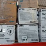 LOTE 252 - 01 LOTE COM GRANDE QUANTIDADE DE DISPENSES ANTISSÉPTICO. (NO ESTADO) ATENÇÃO! FAZER A VISITAÇÃO ANTES DE ARREMATAR, NÃO SABEMOS SE FUNCIONA. LEILÃO NÃO TEM GARANTIA E NEM DEVOLUÇÃO, SUJEITO A POSSÍVEIS AVARIAS VISÍVEIS/OCULTAS E/OU AUSÊNCIA DE COMPONENTES.