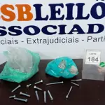 LOTE 184 - 01 LOTE COM GRANDE QUANTIDADE DE PARAFUSOS E PORCAS. (NO ESTADO) ATENÇÃO! FAZER A VISITAÇÃO ANTES DE ARREMATAR, NÃO SABEMOS SE FUNCIONA, LEILÃO NÃO TEM GARANTIA E NEM DEVOLUÇÃO, SUJEITO A POSSÍVEIS AVARIAS VISÍVEIS/OCULTAS E/OU AUSÊNCIA DE COMPONENTES.
