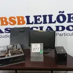 LOTE 277 - 01 CPU, 01 MONITOR E 01 ESTABILIZADOR. (NO ESTADO) ATENÇÃO! FAZER A VISITAÇÃO ANTES DE ARREMATAR, NÃO SABEMOS SE FUNCIONA. LEILÃO NÃO TEM GARANTIA E NEM DEVOLUÇÃO, SUJEITO A POSSÍVEIS AVARIAS VISÍVEIS/OCULTAS E/OU AUSÊNCIA DE COMPONENTES.