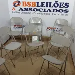 LOTE 351 - 08 CADEIRAS DE FERRO DOBRÁVEL. (NO ESTADO) ATENÇÃO! FAZER A VISITAÇÃO ANTES DE ARREMATAR, NÃO SABEMOS SE FUNCIONA. LEILÃO NÃO TEM GARANTIA E NEM DEVOLUÇÃO, SUJEITO A POSSÍVEIS AVARIAS VISÍVEIS/OCULTAS E/OU AUSÊNCIA DE COMPONENTES.