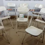 LOTE 279 - 08 CADEIRAS DE FERRO DOBRÁVEL. (NO ESTADO) ATENÇÃO! FAZER A VISITAÇÃO ANTES DE ARREMATAR, NÃO SABEMOS SE FUNCIONA. LEILÃO NÃO TEM GARANTIA E NEM DEVOLUÇÃO, SUJEITO A POSSÍVEIS AVARIAS VISÍVEIS/OCULTAS E/OU AUSÊNCIA DE COMPONENTES.