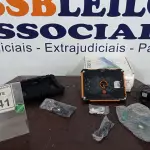 LOTE 441 - 01 TABLET QAV 801 MARCA TABRA. (NO ESTADO) ATENÇÃO! FAZER A VISITAÇÃO ANTES DE ARREMATAR, NÃO SABEMOS SE FUNCIONA. LEILÃO NÃO TEM GARANTIA E NEM DEVOLUÇÃO, SUJEITO A POSSÍVEIS AVARIAS VISÍVEIS/OCULTAS E/OU AUSÊNCIA DE COMPONENTES.