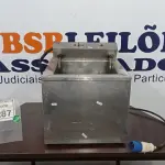 LOTE 287 - 01 FRITADEIRA ELÉTRICA EM INOX. (NO ESTADO) ATENÇÃO! FAZER A VISITAÇÃO ANTES DE ARREMATAR, NÃO SABEMOS SE FUNCIONA. LEILÃO NÃO TEM GARANTIA E NEM DEVOLUÇÃO, SUJEITO A POSSÍVEIS AVARIAS VISÍVEIS/OCULTAS E/OU AUSÊNCIA DE COMPONENTES.