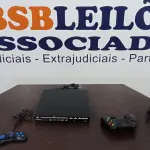 LOTE 438 - 01 APARELHO DE DVD COM KARAOKÊ, MICROFONE E JOYSTICKS MARCA TRONICS. (NO ESTADO) ATENÇÃO! FAZER A VISITAÇÃO ANTES DE ARREMATAR, NÃO SABEMOS SE FUNCIONA. LEILÃO NÃO TEM GARANTIA E NEM DEVOLUÇÃO, SUJEITO A POSSÍVEIS AVARIAS VISÍVEIS/OCULTAS E/OU AUSÊNCIA DE COMPONENTES.