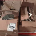 LOTE 266 - 01 LOTE COM GRANDE QUANTIDADE DE ELETRODUTO E ELETROCALHA E RALOS PAR BANHEIRO. (NO ESTADO) ATENÇÃO! FAZER A VISITAÇÃO ANTES DE ARREMATAR, NÃO SABEMOS SE FUNCIONA. LEILÃO NÃO TEM GARANTIA E NEM DEVOLUÇÃO, SUJEITO A POSSÍVEIS AVARIAS VISÍVEIS/OCULTAS E/OU AUSÊNCIA DE COMPONENTES.