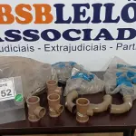 LOTE 152 - 01 LOTE COM GRANDE QUANTIDADE DE TÊ SOLDÁVEL DE MEDIDAS DIVERSAS E 01 LOTE COM VÁRIAS CURVAS SOLDÁVEIS 40MM. (NO ESTADO) ATENÇÃO! FAZER A VISITAÇÃO ANTES DE ARREMATAR, NÃO SABEMOS SE FUNCIONA. LEILÃO NÃO TEM GARANTIA E NEM DEVOLUÇÃO, SUJEITO A POSSÍVEIS AVARIAS VISÍVEIS/OCULTAS E/OU AUSÊNCIA DE COMPONENTES.
