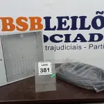 LOTE 381 - 01 CAIXA PLÁSTICA PARA UNIDADE DE MEDIÇÃO DE ÁGUA. (NO ESTADO) ATENÇÃO! FAZER A VISITAÇÃO ANTES DE ARREMATAR, NÃO SABEMOS SE FUNCIONA, LEILÃO NÃO TEM GARANTIA E NEM DEVOLUÇÃO, SUJEITO A POSSÍVEIS AVARIAS VISÍVEIS/OCULTAS E/OU AUSÊNCIA DE COMPONENTES.