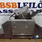 LOTE 287 - 01 FRITADEIRA ELÉTRICA EM INOX. (NO ESTADO) ATENÇÃO! FAZER A VISITAÇÃO ANTES DE ARREMATAR, NÃO SABEMOS SE FUNCIONA. LEILÃO NÃO TEM GARANTIA E NEM DEVOLUÇÃO, SUJEITO A POSSÍVEIS AVARIAS VISÍVEIS/OCULTAS E/OU AUSÊNCIA DE COMPONENTES.
