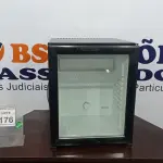 LOTE 176 - 01 ADEGA 40L 220V. (NO ESTADO) ATENÇÃO! FAZER A VISITAÇÃO ANTES DE ARREMATAR, NÃO SABEMOS SE FUNCIONA. LEILÃO NÃO TEM GARANTIA E NEM DEVOLUÇÃO, SUJEITO A POSSÍVEIS AVARIAS VISÍVEIS/OCULTAS E/OU AUSÊNCIA DE COMPONENTES.