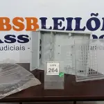 LOTE 264 - 01 CAIXA PLÁSTICA PARA UNIDADE DE MEDIÇÃO DE ÁGUA. (NO ESTADO) ATENÇÃO! FAZER A VISITAÇÃO ANTES DE ARREMATAR, NÃO SABEMOS SE FUNCIONA, LEILÃO NÃO TEM GARANTIA E NEM DEVOLUÇÃO, SUJEITO A POSSÍVEIS AVARIAS VISÍVEIS/OCULTAS E/OU AUSÊNCIA DE COMPONENTES.