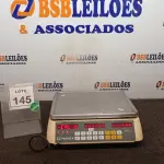 LOTE 145 - 01 BALANÇA MAX. 15KG MARCA FILIZOLA. (NO ESTADO) ATENÇÃO! FAZER A VISITAÇÃO ANTES DE ARREMATAR, NÃO SABEMOS SE FUNCIONA. LEILÃO NÃO TEM GARANTIA E NEM DEVOLUÇÃO, SUJEITO A POSSÍVEIS AVARIAS VISÍVEIS/OCULTAS E/OU AUSÊNCIA DE COMPONENTES.